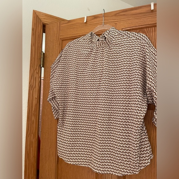 SHEIN Allover Print Split Sleeve Mock Neck Blouse - Picture 3 of 5